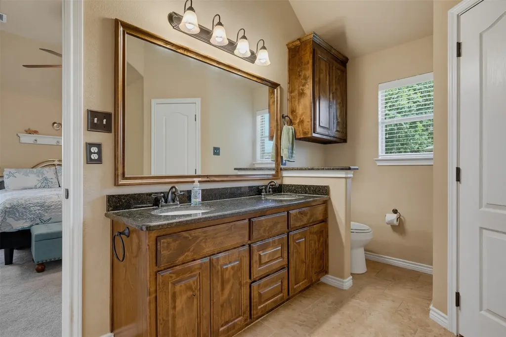 1221 Eagle Lake Drive Azle TX 76020