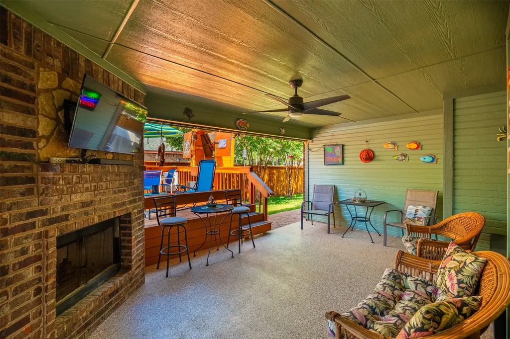 1221 Eagle Lake Drive Azle TX 76020