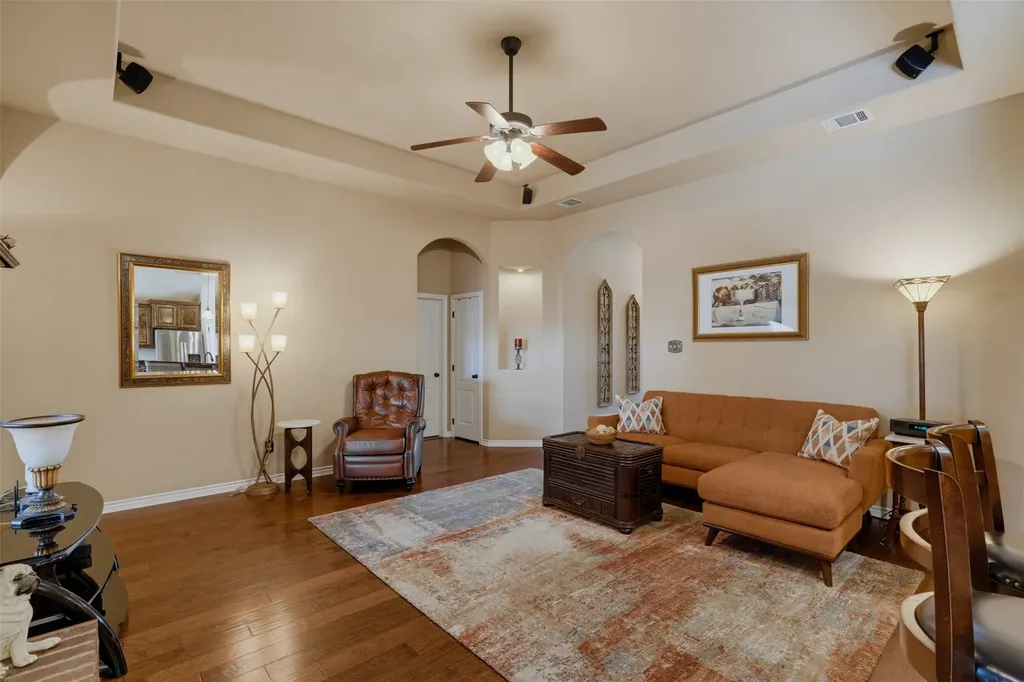 1221 Eagle Lake Drive Azle TX 76020