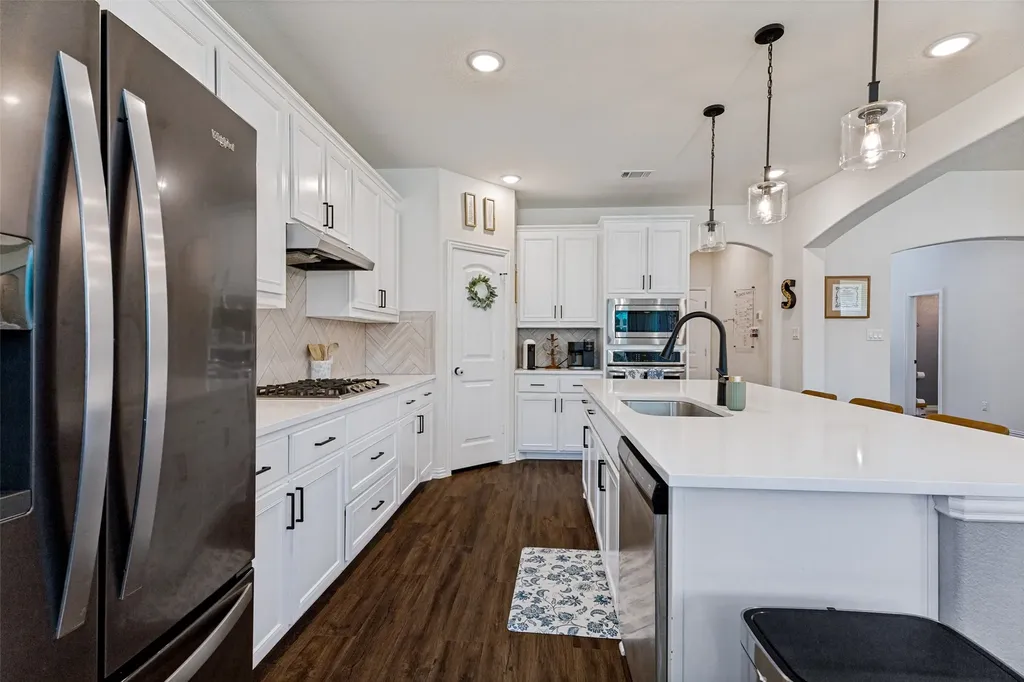 1933 Dione Place Haslet TX 76052