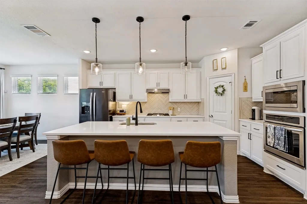 1933 Dione Place Haslet TX 76052