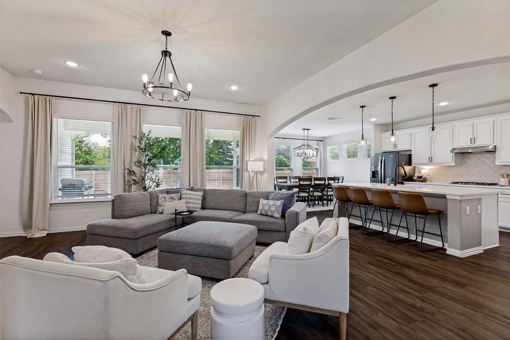1933 Dione Place Haslet TX 76052