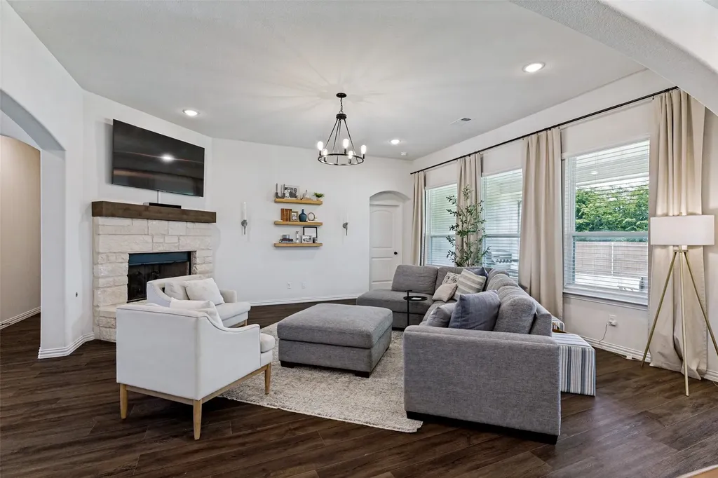 1933 Dione Place Haslet TX 76052