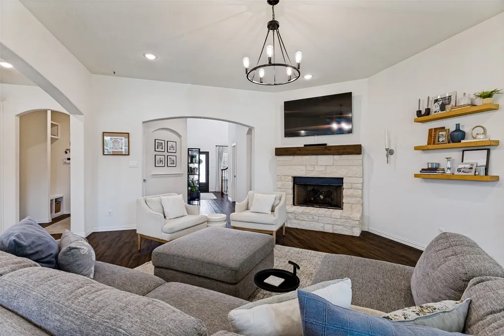 1933 Dione Place Haslet TX 76052