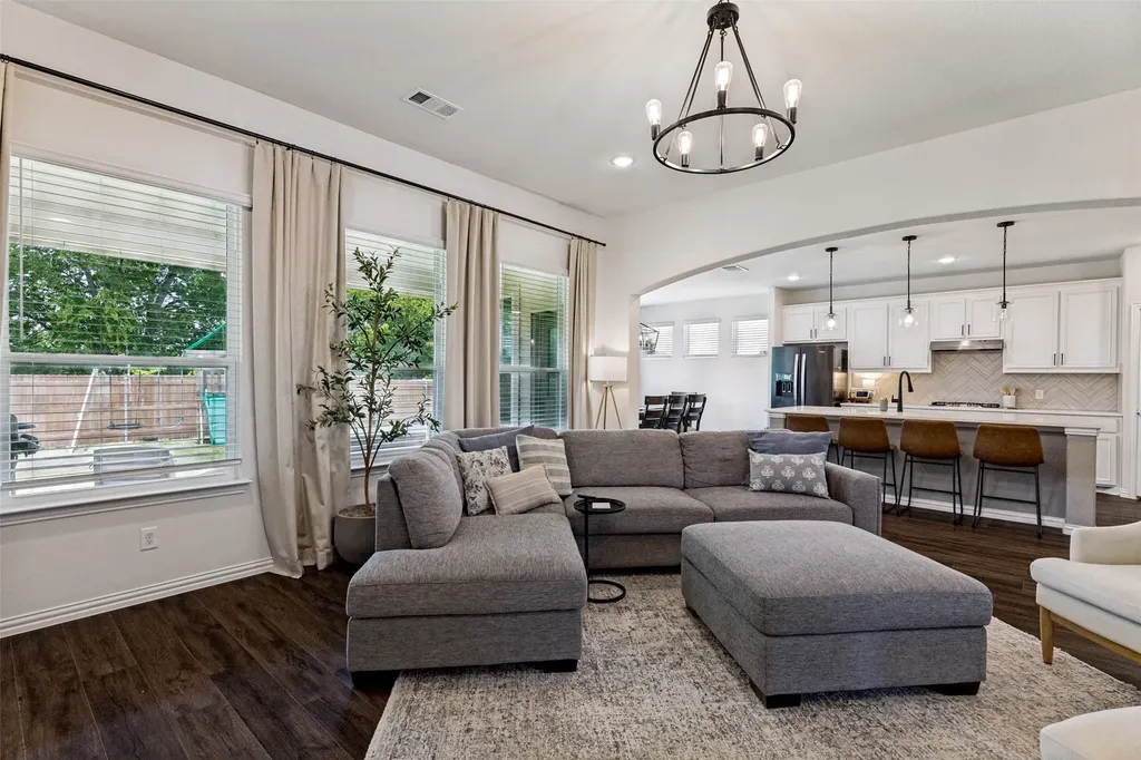 1933 Dione Place Haslet TX 76052