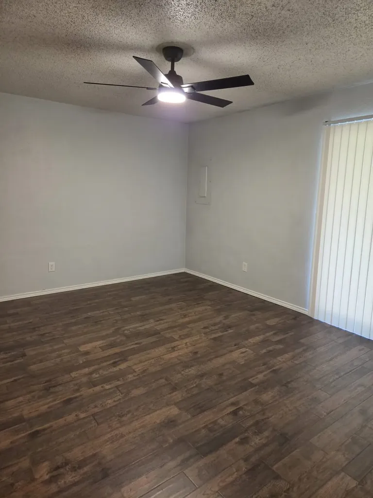 7208 NE Loop 820 North Richland Hills TX 76180