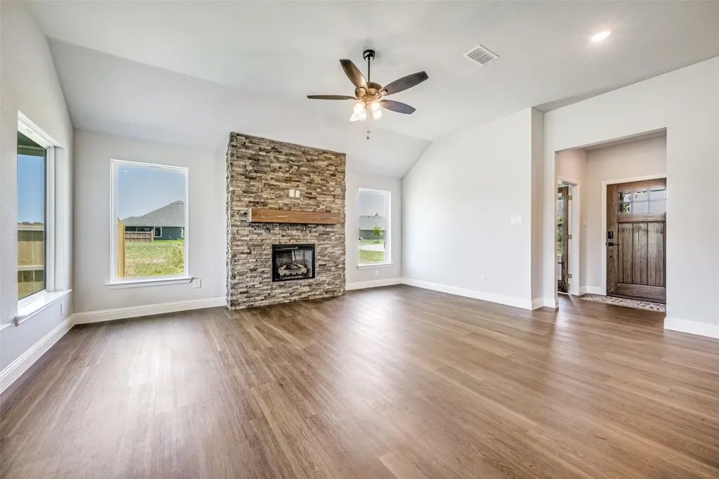 4202 Padron Lane Sanger TX 76266