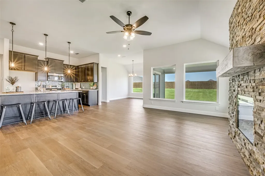 4202 Padron Lane Sanger TX 76266