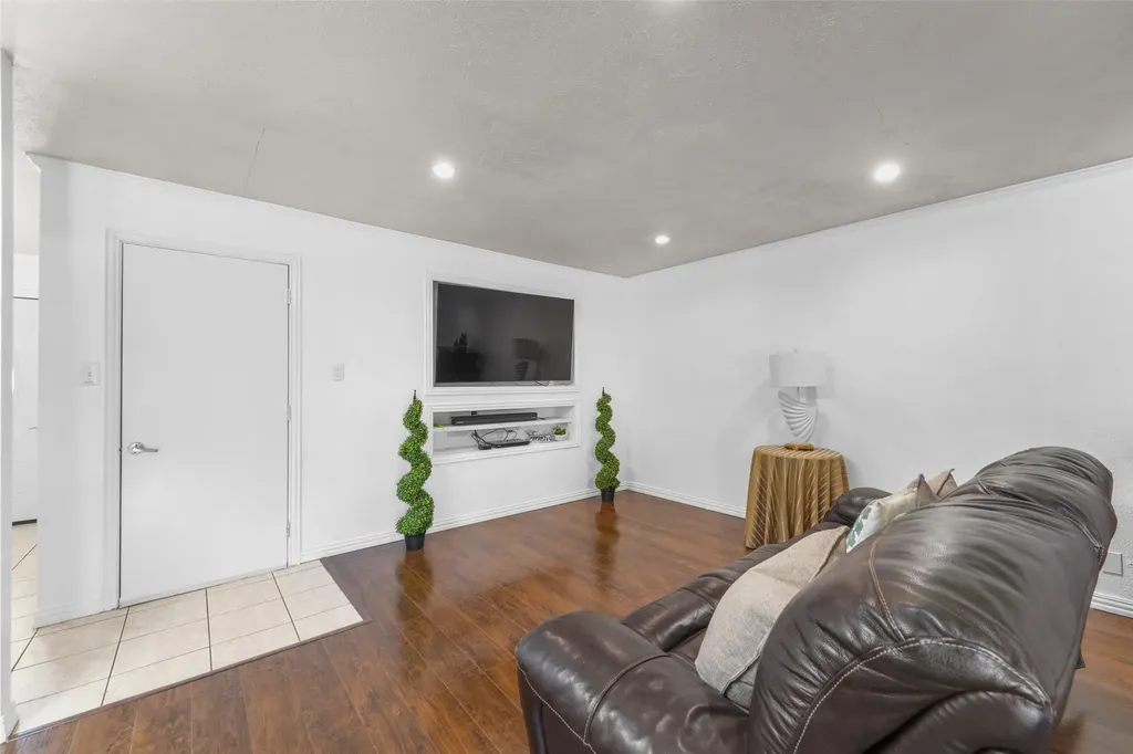 725 Valley View Drive Allen TX 75002