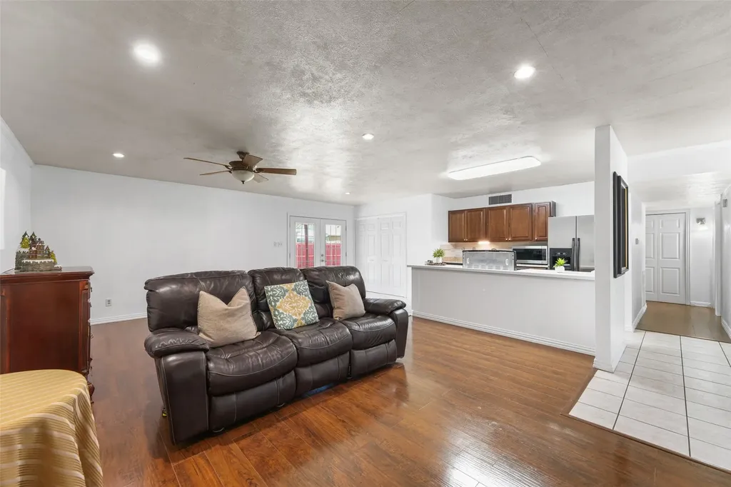 725 Valley View Drive Allen TX 75002