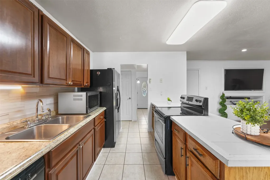 725 Valley View Drive Allen TX 75002