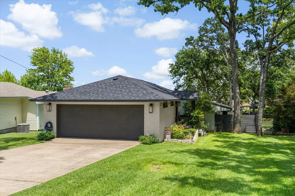524 Sampan Drive Tool TX 75143