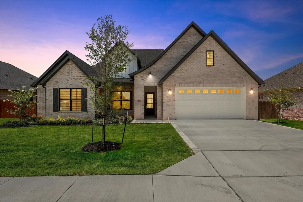 1333 Tahonta Drive Hewitt TX 76643