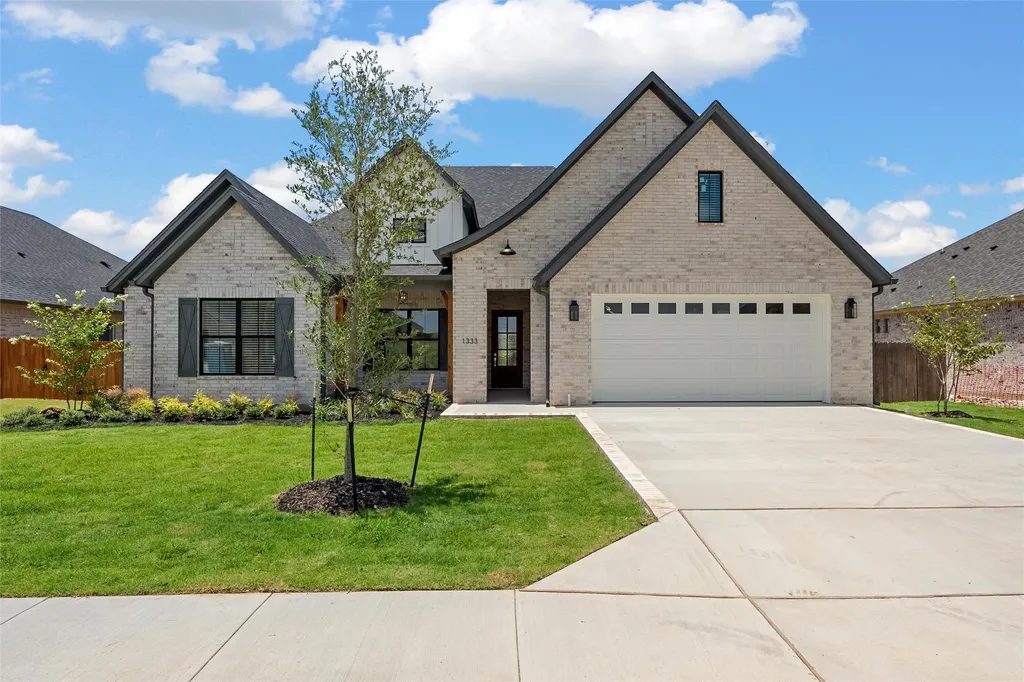 1333 Tahonta Drive Hewitt TX 76643