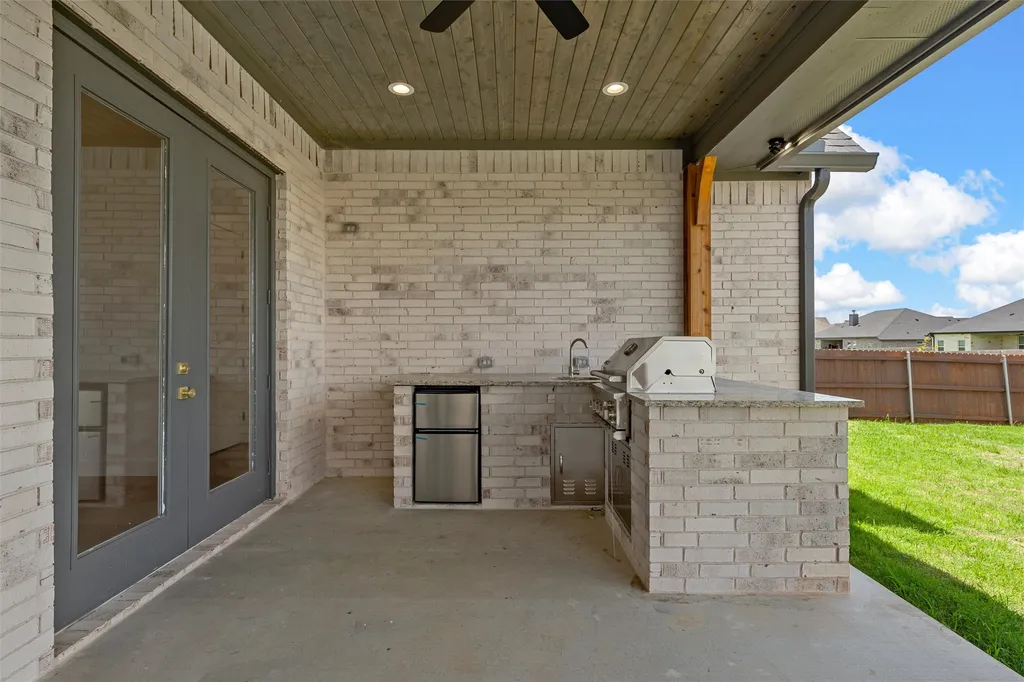1333 Tahonta Drive Hewitt TX 76643