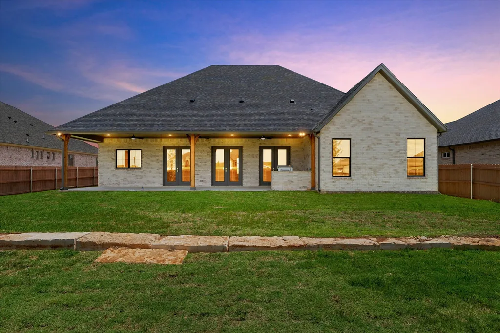 1333 Tahonta Drive Hewitt TX 76643