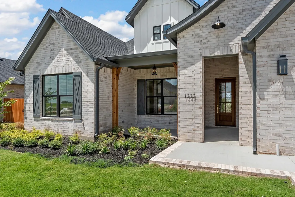 1333 Tahonta Drive Hewitt TX 76643