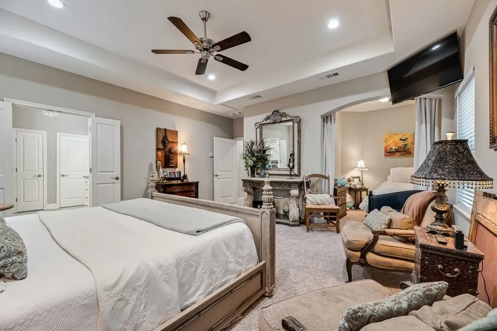 18307 Frankford Lakes Circle Dallas TX 75252