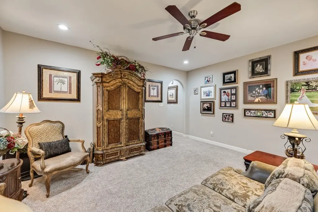 18307 Frankford Lakes Circle Dallas TX 75252