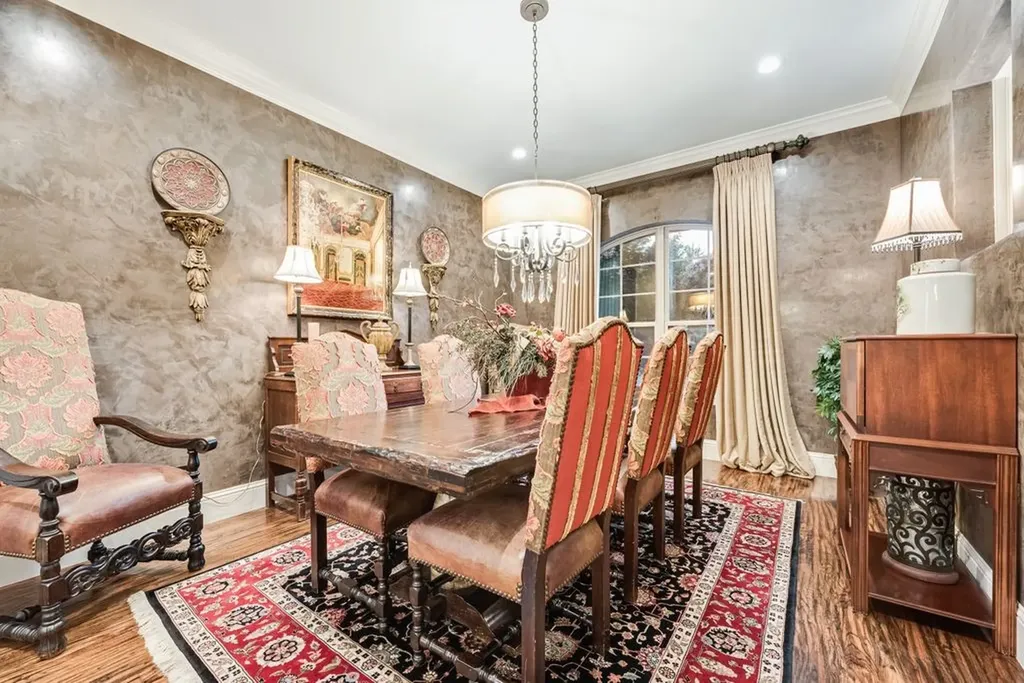 18307 Frankford Lakes Circle Dallas TX 75252