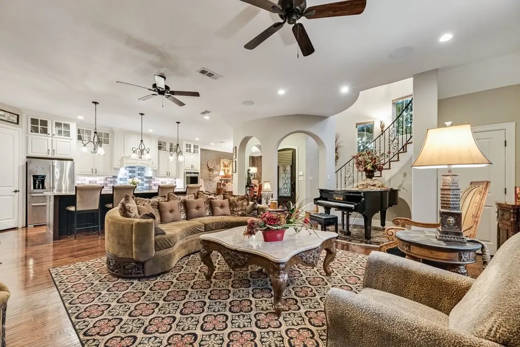 18307 Frankford Lakes Circle Dallas TX 75252