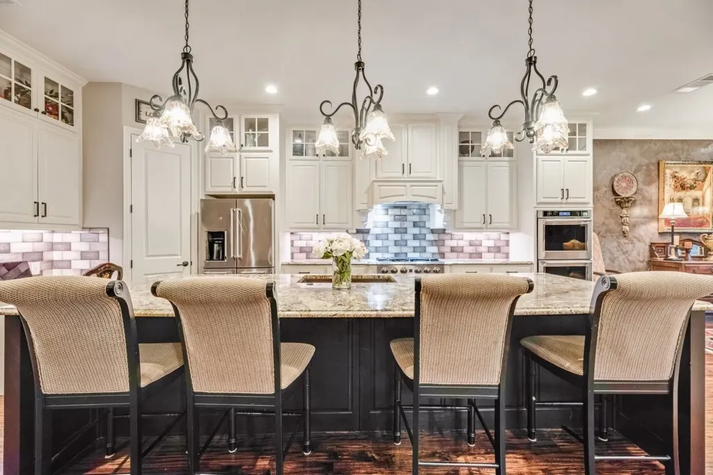 18307 Frankford Lakes Circle Dallas TX 75252