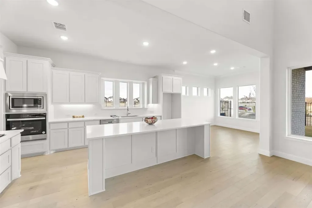1012 Butterfly Lane Justin TX 76247