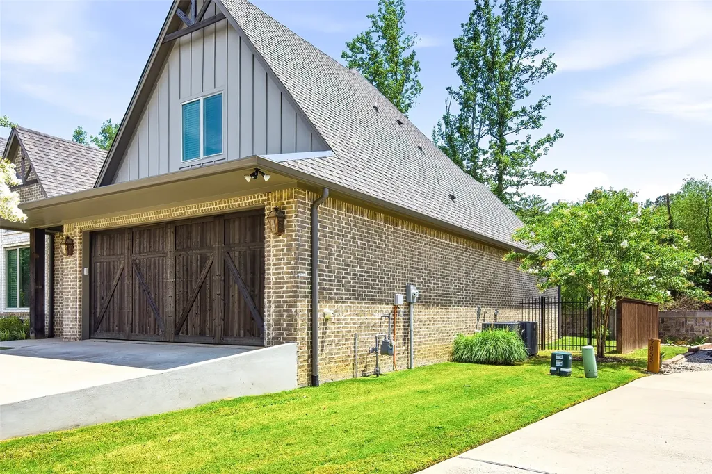 7863 Cross Road Tyler TX 75703