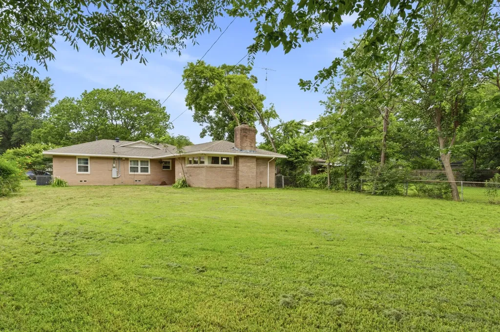 1413 N Wharton Street Sherman TX 75092