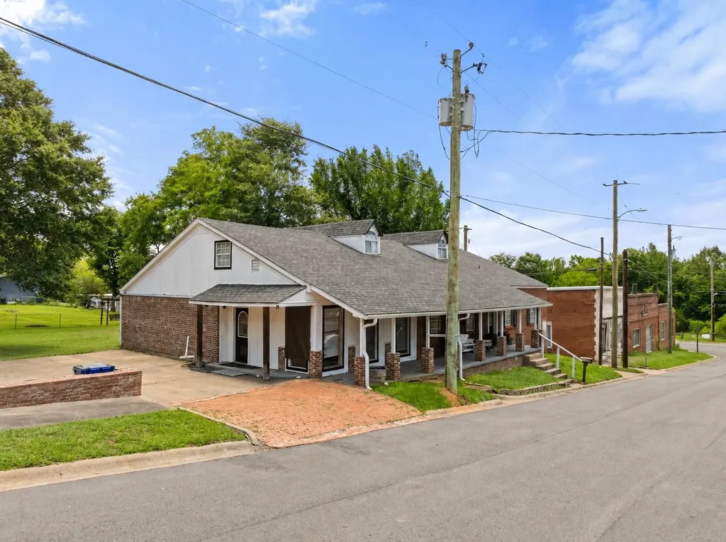110 Church Street Winona TX 75792