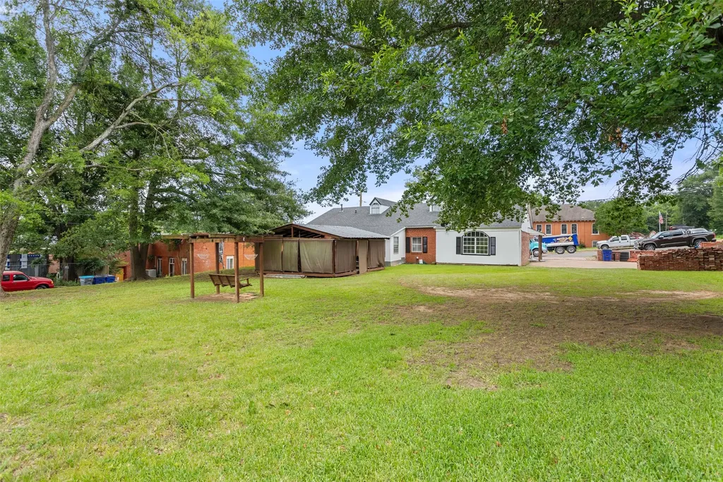 110 Church Street Winona TX 75792