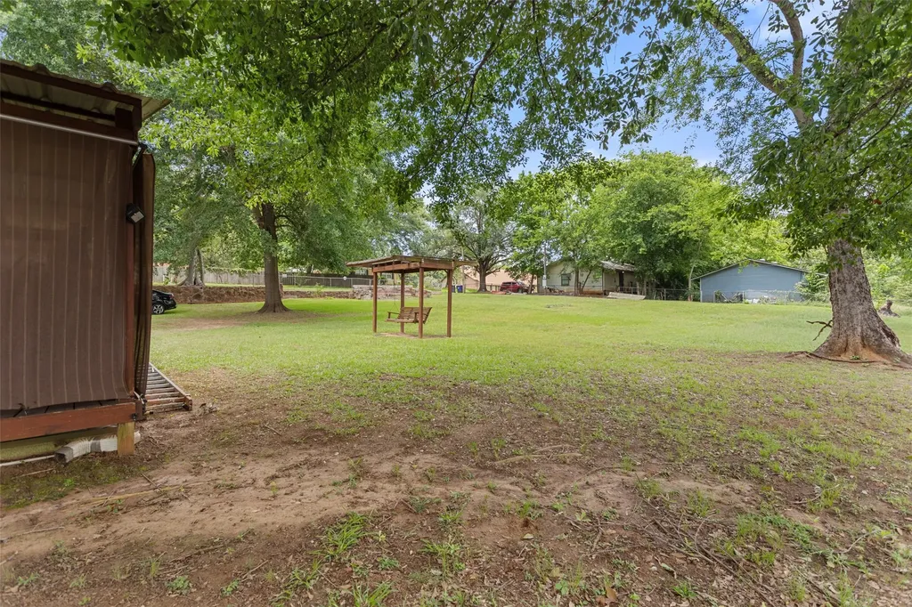 110 Church Street Winona TX 75792