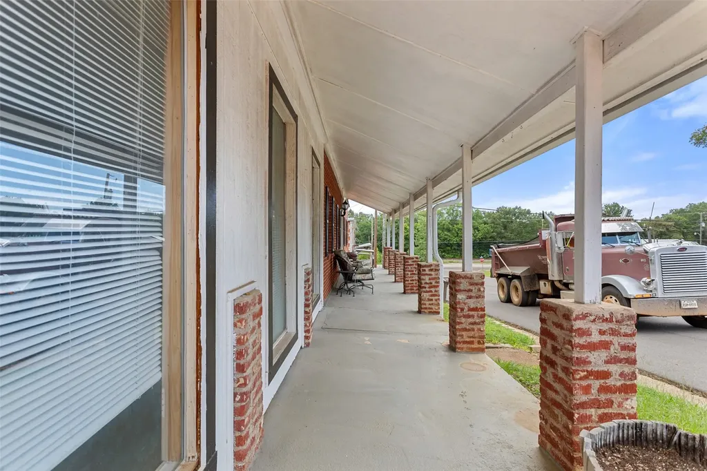 110 Church Street Winona TX 75792