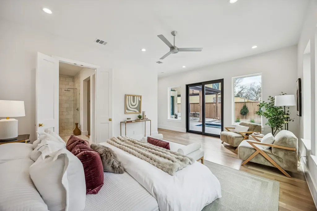 1811 Bermuda Street Dallas TX 75214