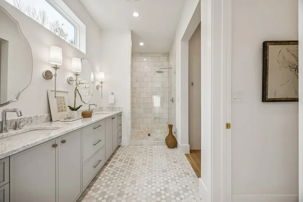 1811 Bermuda Street Dallas TX 75214