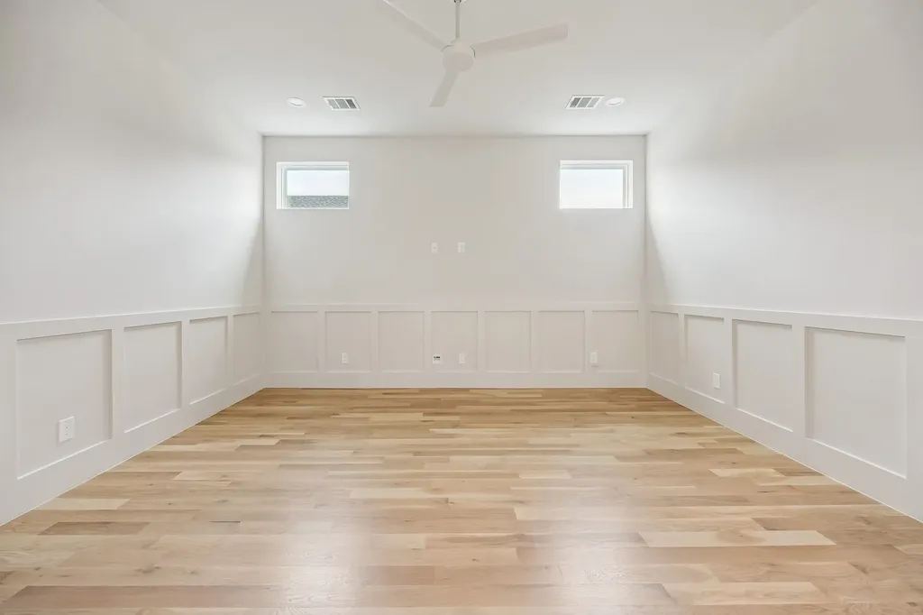 1811 Bermuda Street Dallas TX 75214