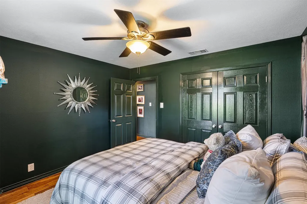 1401 Bowie Circle Corsicana TX 75110