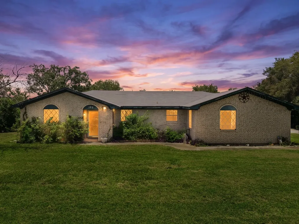195 Amy Joy Drive China Spring TX 76633