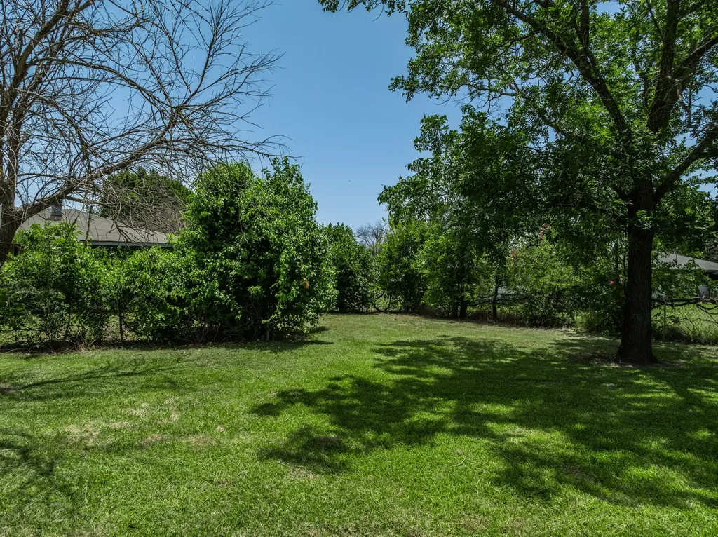 195 Amy Joy Drive China Spring TX 76633