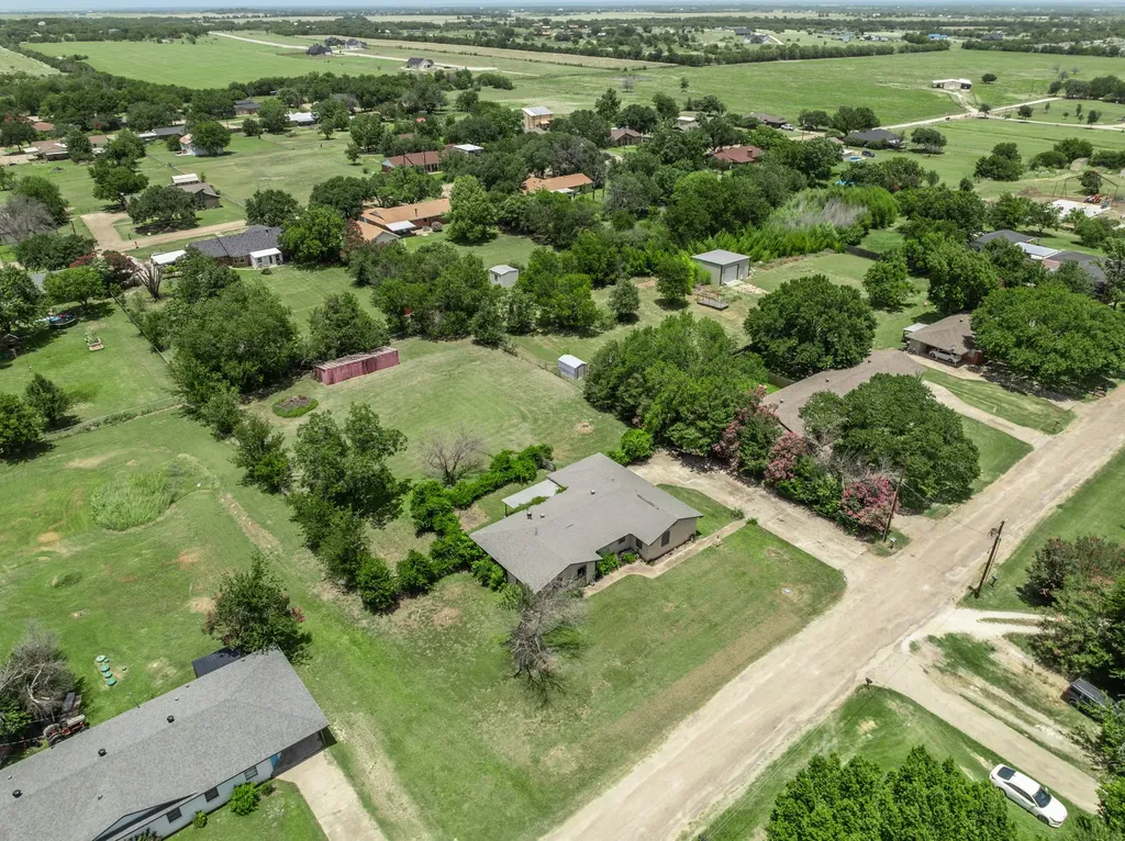 195 Amy Joy Drive China Spring TX 76633