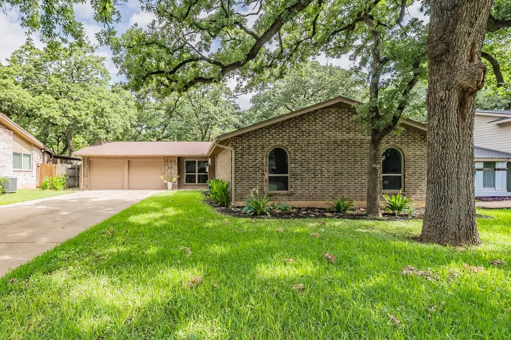 3311 Somerset Drive Arlington TX 76013