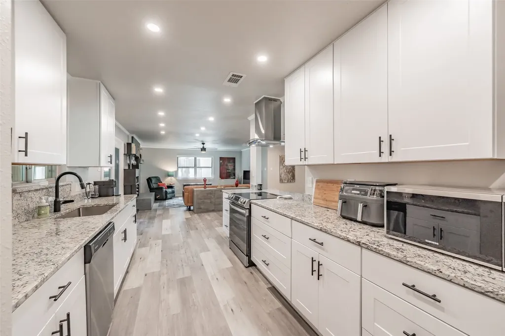 3311 Somerset Drive Arlington TX 76013