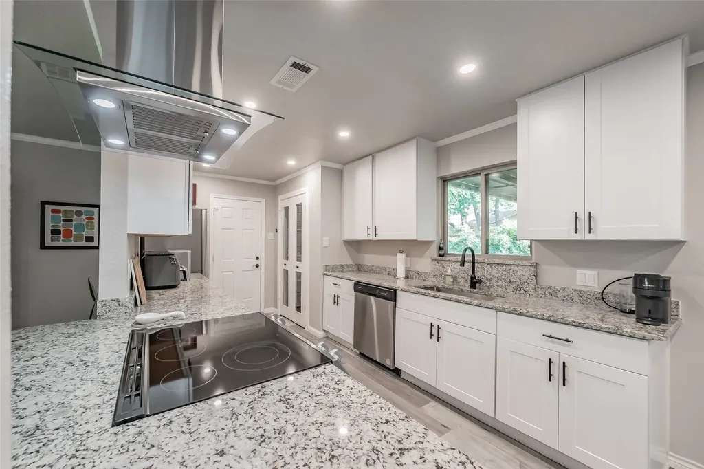 3311 Somerset Drive Arlington TX 76013