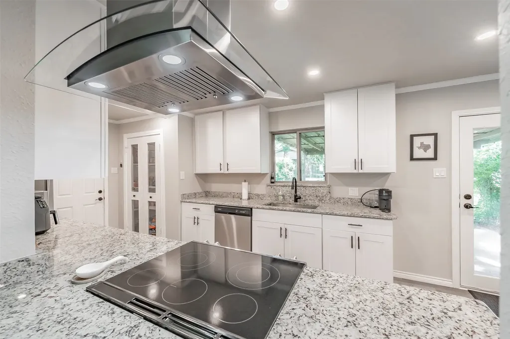 3311 Somerset Drive Arlington TX 76013