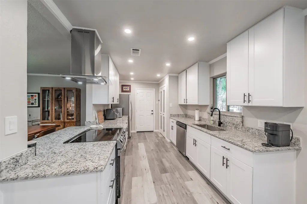 3311 Somerset Drive Arlington TX 76013