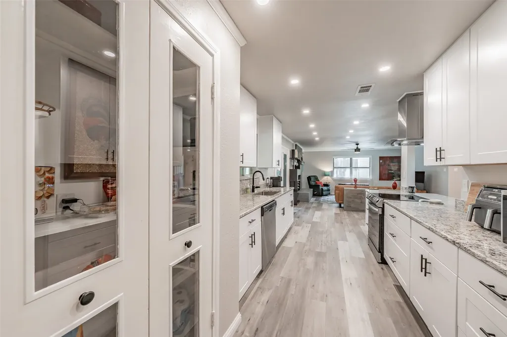 3311 Somerset Drive Arlington TX 76013