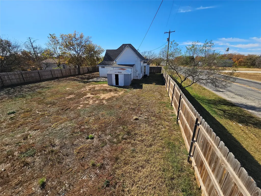 101 S Walnut Avenue Petrolia TX 76377