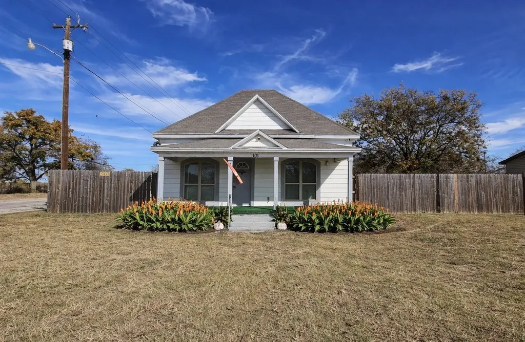 101 S Walnut Avenue Petrolia TX 76377
