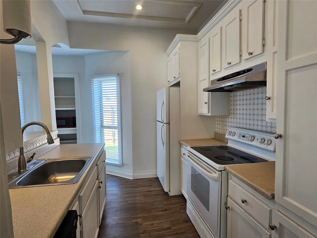 101 S Walnut Avenue Petrolia TX 76377