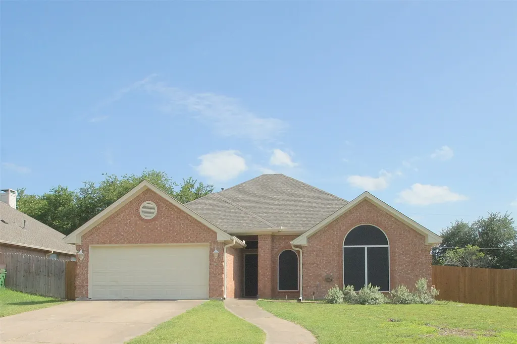 1804 Sand Stone Drive Sanger TX 76266